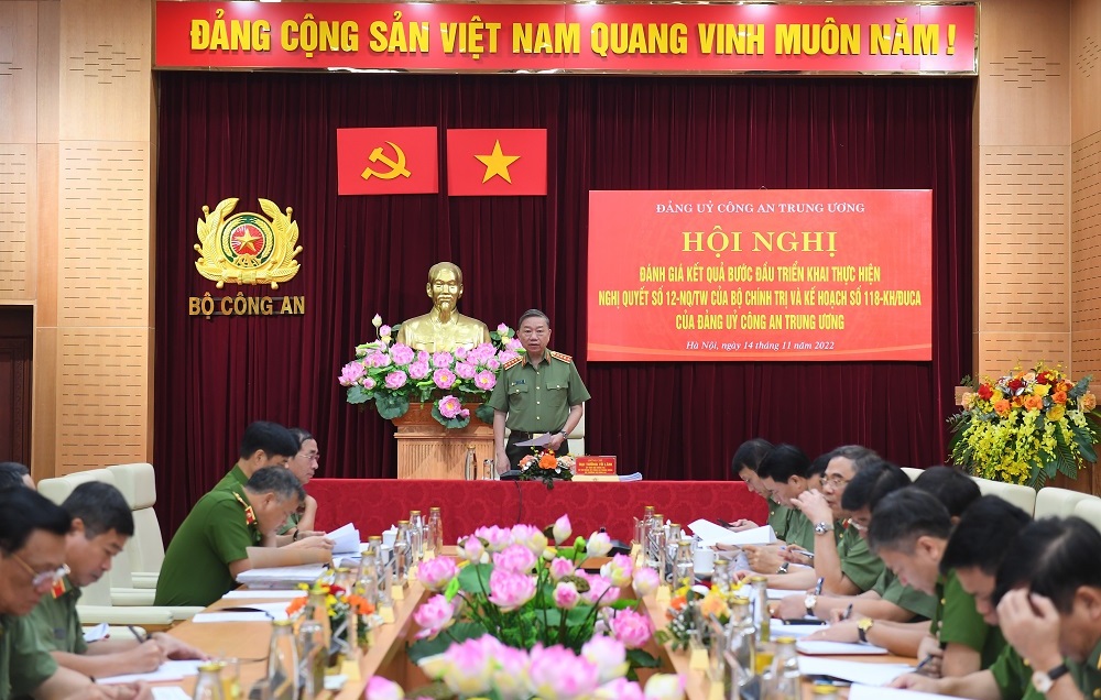 Nâng cao hiệu quả quán triệt, phổ biến, triển khai Nghị quyết số 12 của Bộ Chính trị